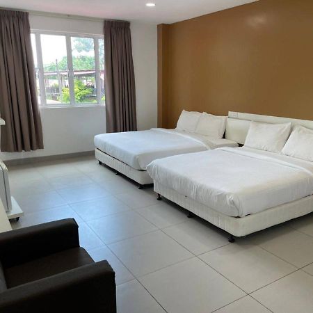 Melati Tanjong Beach Resort Pantai Cenang  Exteriör bild